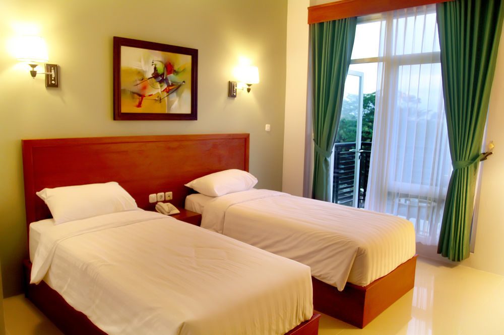 סלמן Prima Sr Hotel & Convention Yogyakarta מראה חיצוני תמונה
