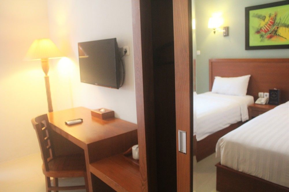 סלמן Prima Sr Hotel & Convention Yogyakarta מראה חיצוני תמונה