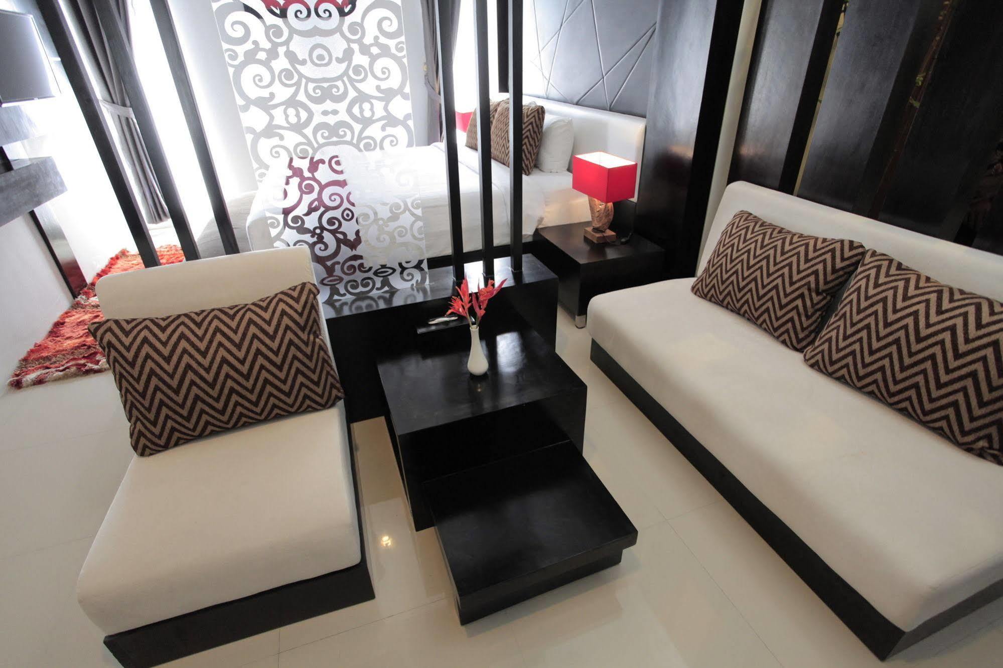 סלמן Prima Sr Hotel & Convention Yogyakarta מראה חיצוני תמונה