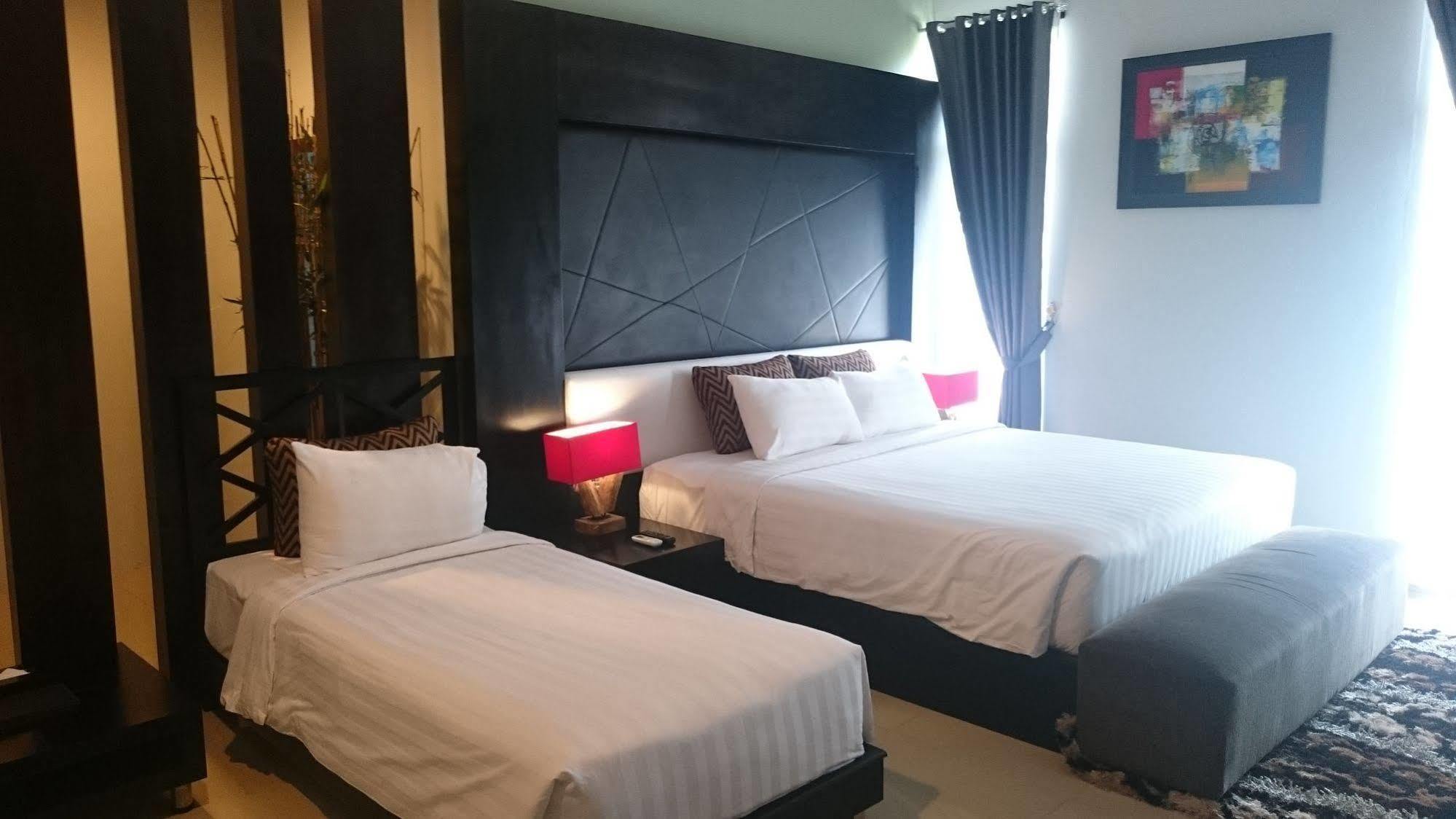 סלמן Prima Sr Hotel & Convention Yogyakarta מראה חיצוני תמונה