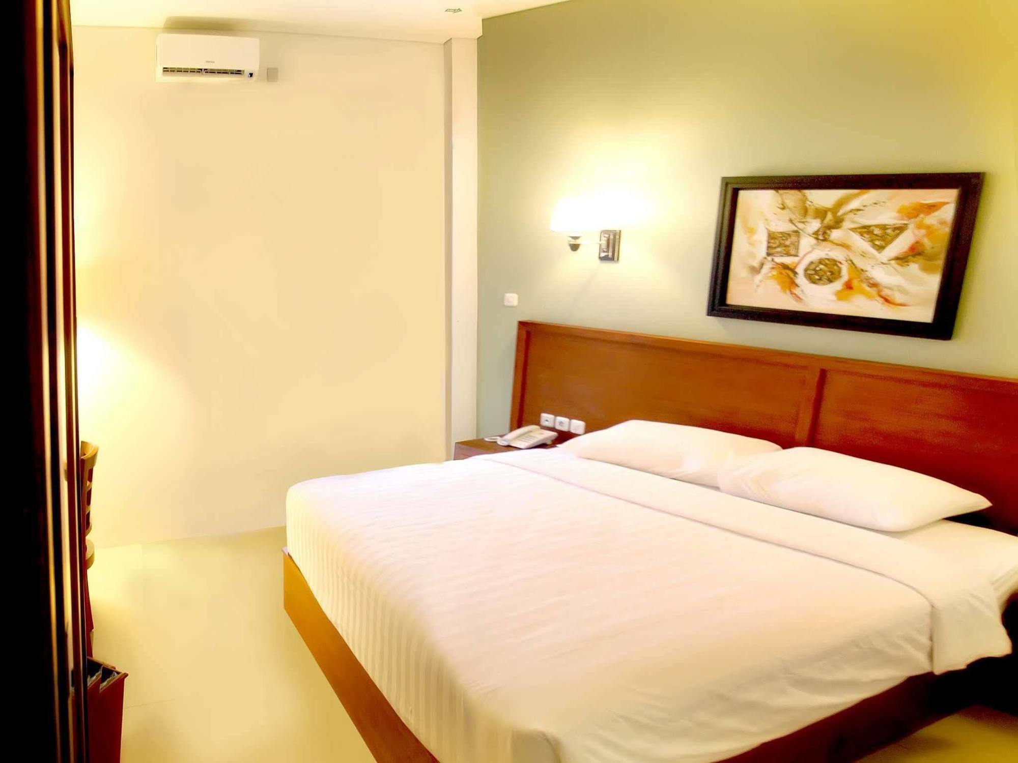 סלמן Prima Sr Hotel & Convention Yogyakarta מראה חיצוני תמונה
