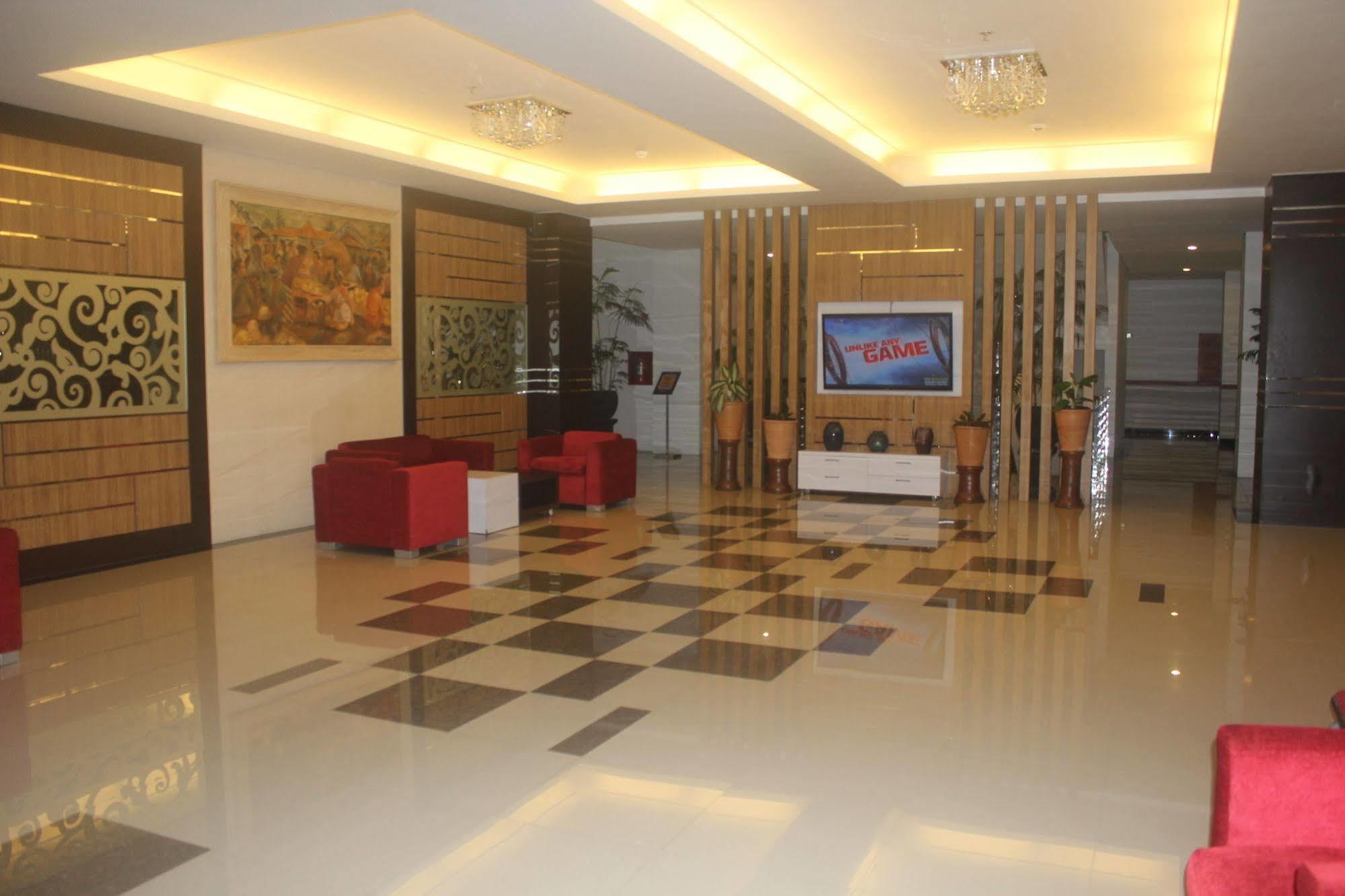 סלמן Prima Sr Hotel & Convention Yogyakarta מראה חיצוני תמונה